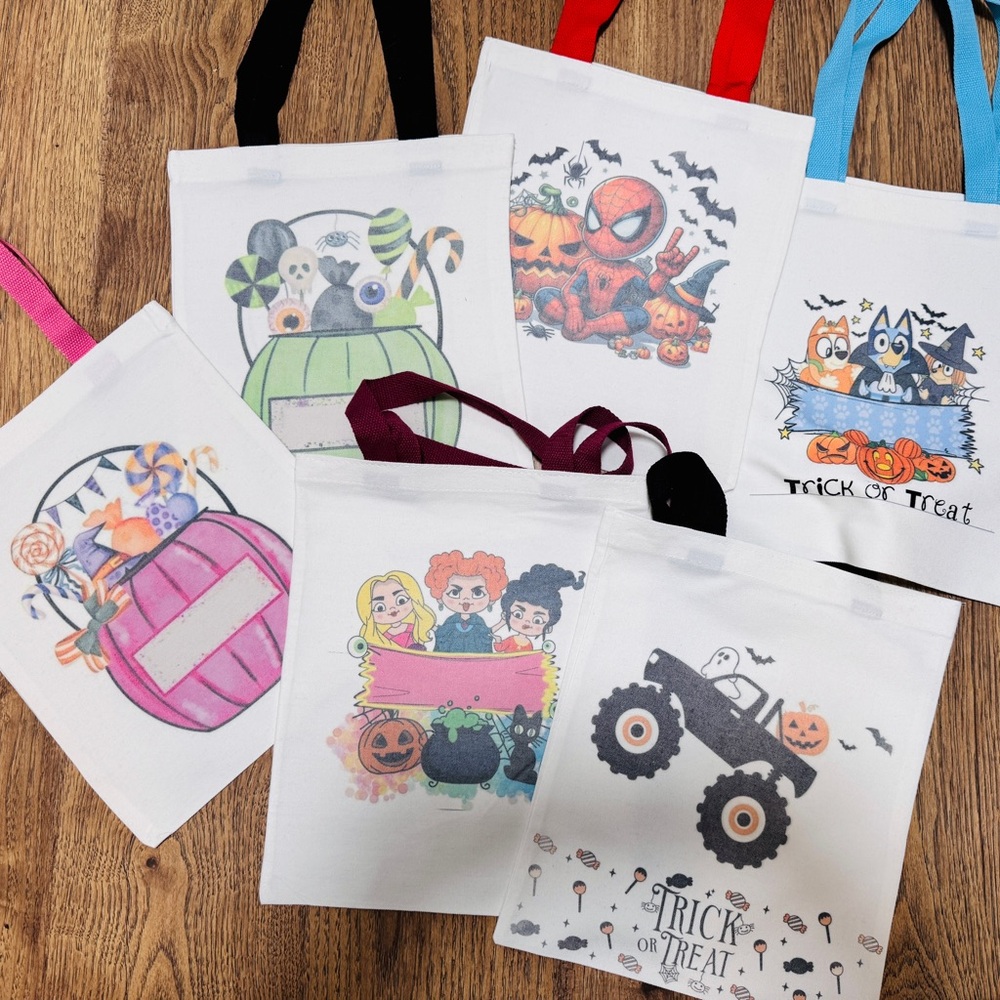 Halloween trick or treat bags